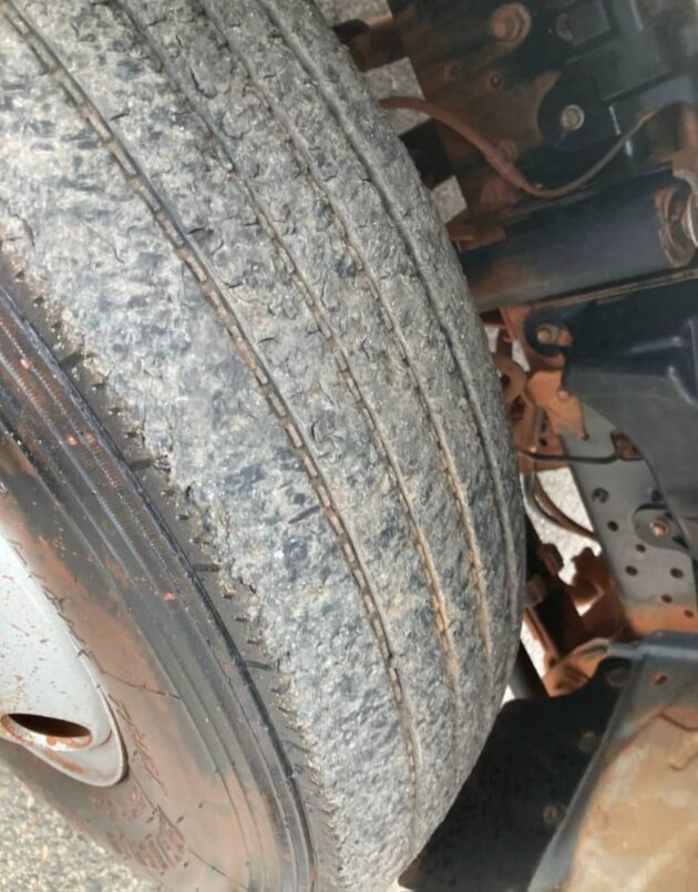 **Wrecking** 2017 Hino 300 616 - Image 7