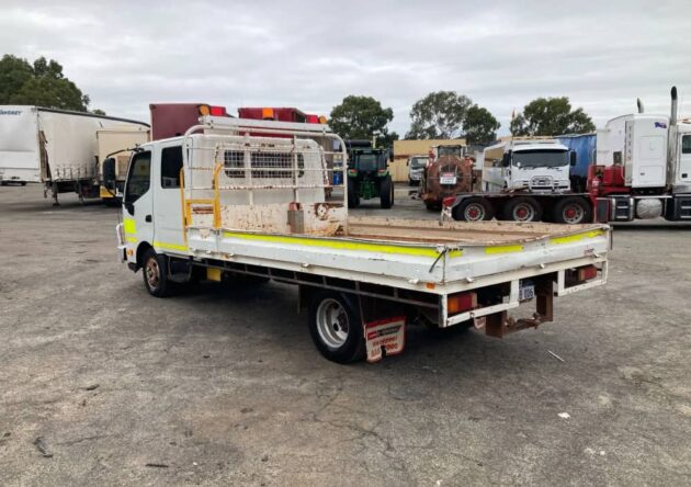 **Wrecking** 2017 Hino 300 616 - Image 21