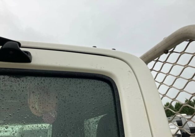 ** Wrecking** 2015 Hino 300 616 - Image 4