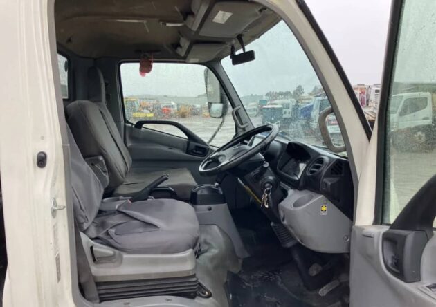 ** Wrecking** 2015 Hino 300 616 - Image 20