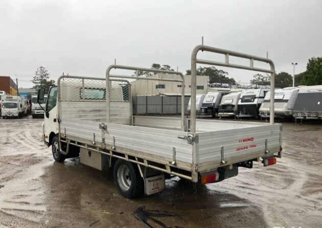 ** Wrecking** 2015 Hino 300 616 - Image 34