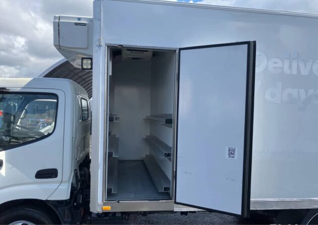 **Wrecking** 2019 Hino 300 616 - Image 15
