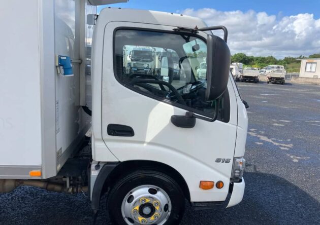 **Wrecking** 2019 Hino 300 616 - Image 23