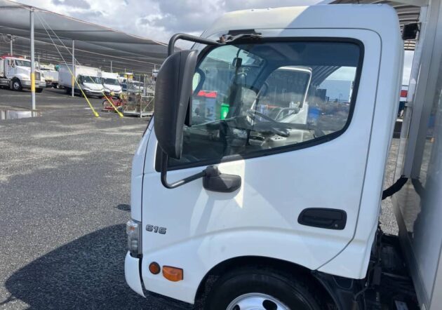 **Wrecking** 2019 Hino 300 616 - Image 25