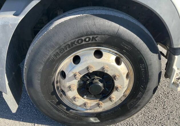 **Wrecking** 2019 Hino FG 500 1628 - Image 3