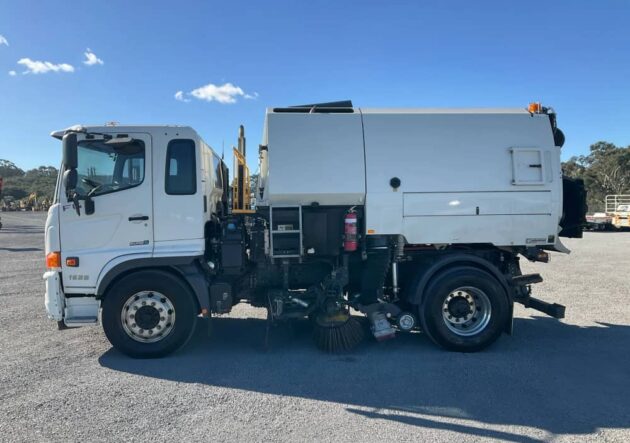 **Wrecking** 2019 Hino FG 500 1628 - Image 26
