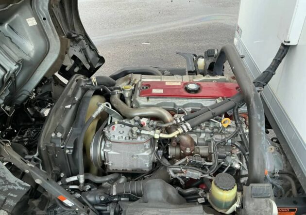 **Wrecking** 2020 Hino 300 616 - Image 2