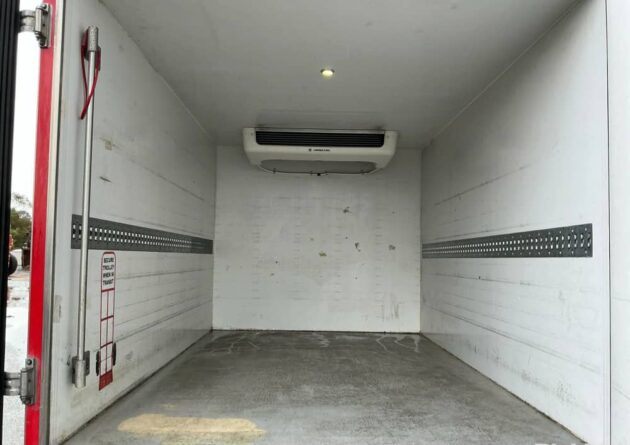 **Wrecking** 2020 Hino 300 616 - Image 10
