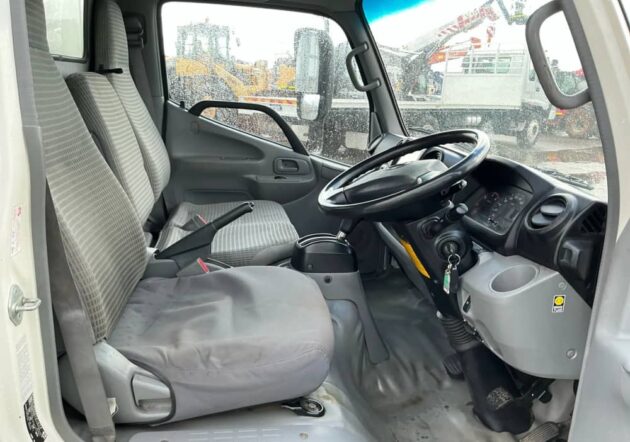 **Wrecking** 2020 Hino 300 616 - Image 15