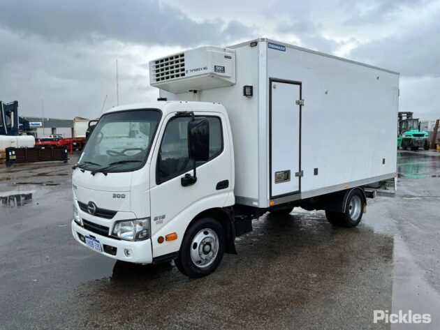 **Wrecking** 2020 Hino 300 616 - Image 31