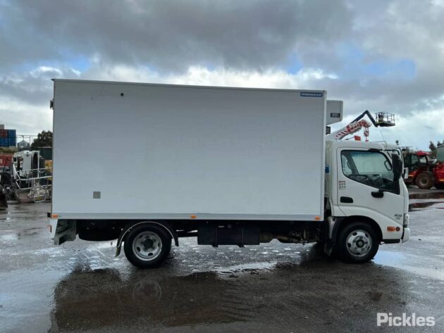 **Wrecking** 2020 Hino 300 616 - Image 34