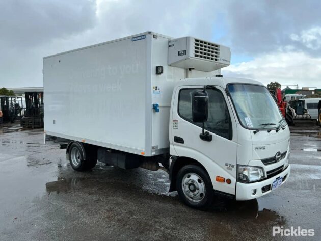 **Wrecking** 2020 Hino 300 616