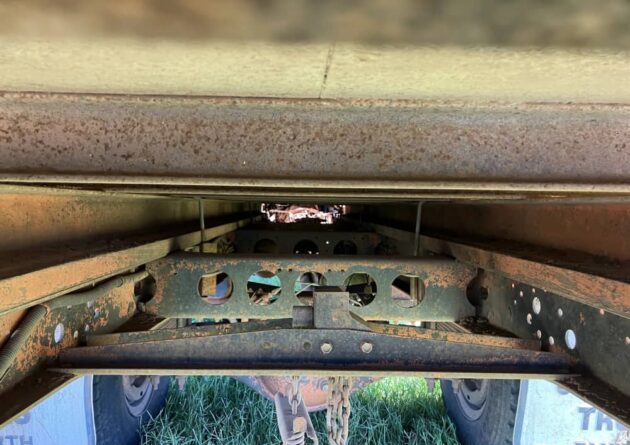 **Wrecking** 1995 Isuzu FSR550 - Image 4
