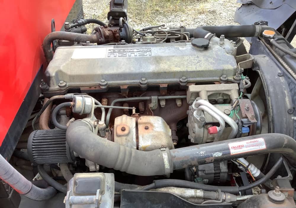 **Wrecking** 2004 Isuzu NPR - Image 12