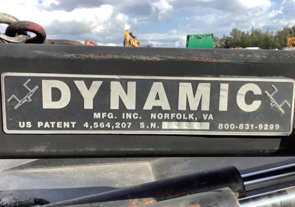 **Wrecking** 2004 Isuzu NPR - Image 17