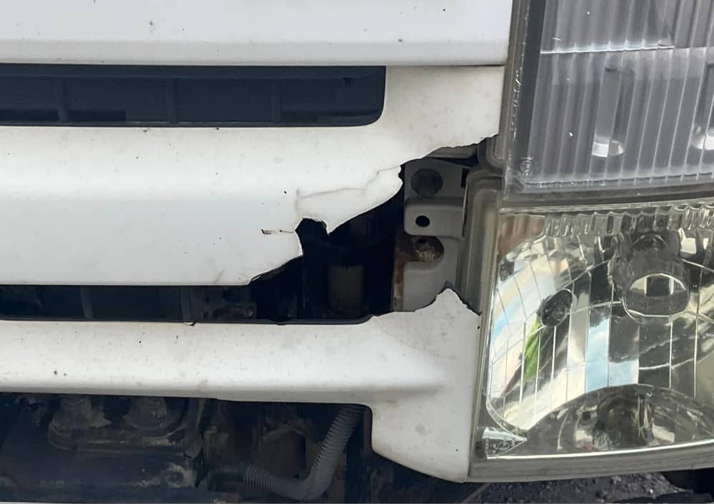 **Wrecking** 2009 Isuzu NPR - Image 10