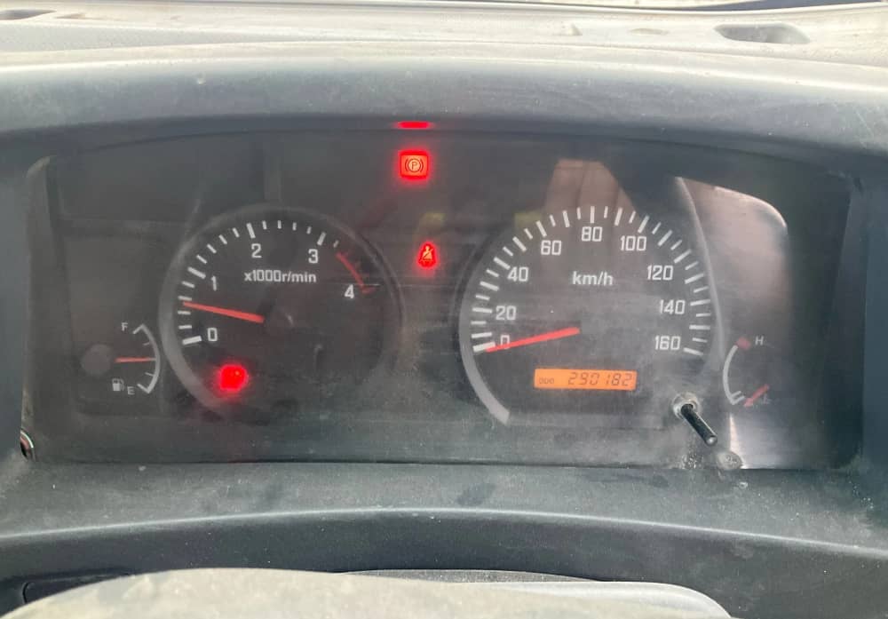 **Wrecking** 2009 Isuzu NPR - Image 21