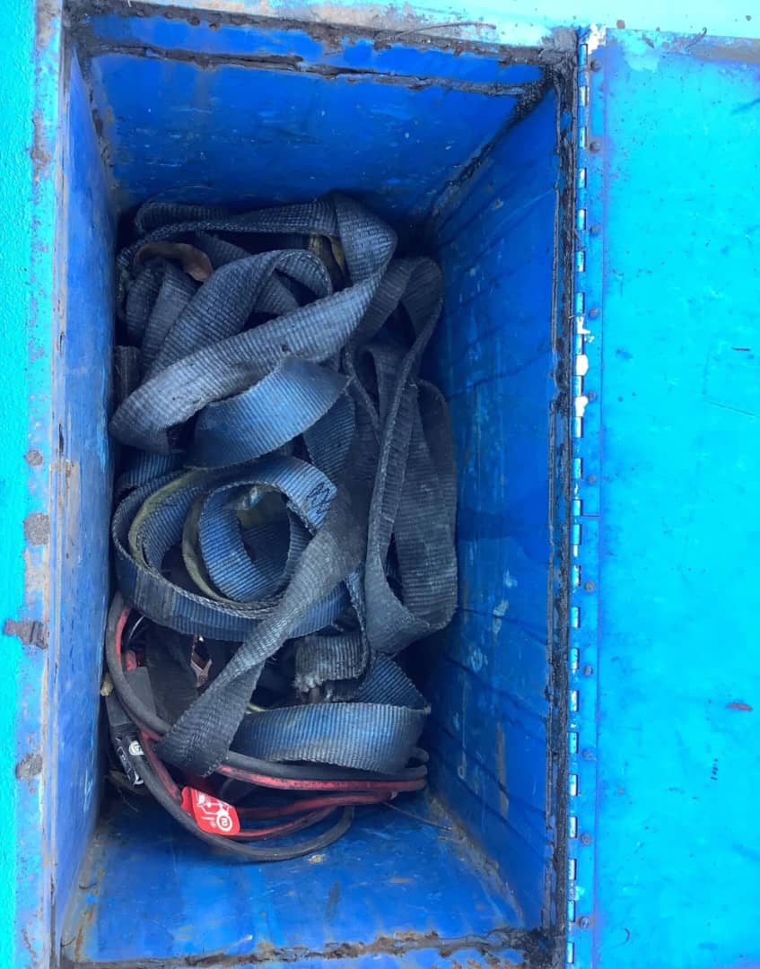 **Wrecking** 2005 Isuzu NPR - Image 16