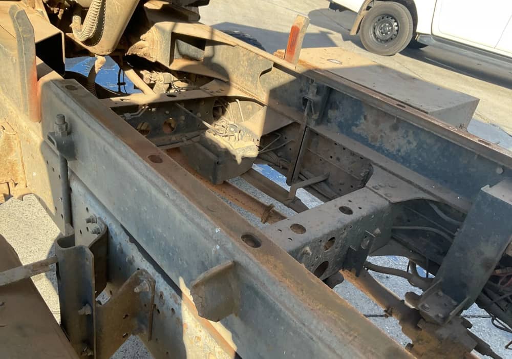 **Wrecking** 2007 Isuzu NPR - Image 2