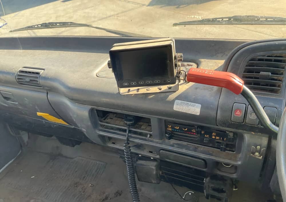 **Wrecking** 2007 Isuzu NPR - Image 9