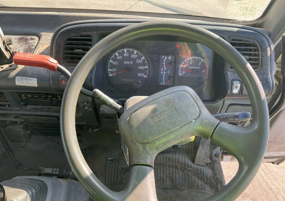 **Wrecking** 2007 Isuzu NPR - Image 10