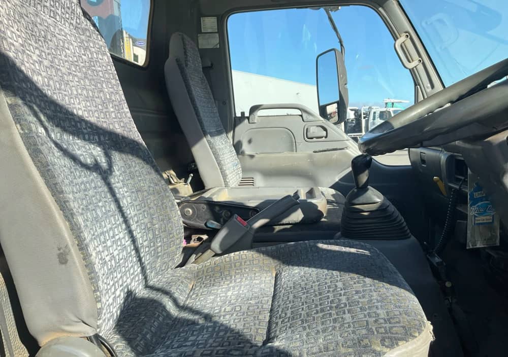 **Wrecking** 2007 Isuzu NPR - Image 23