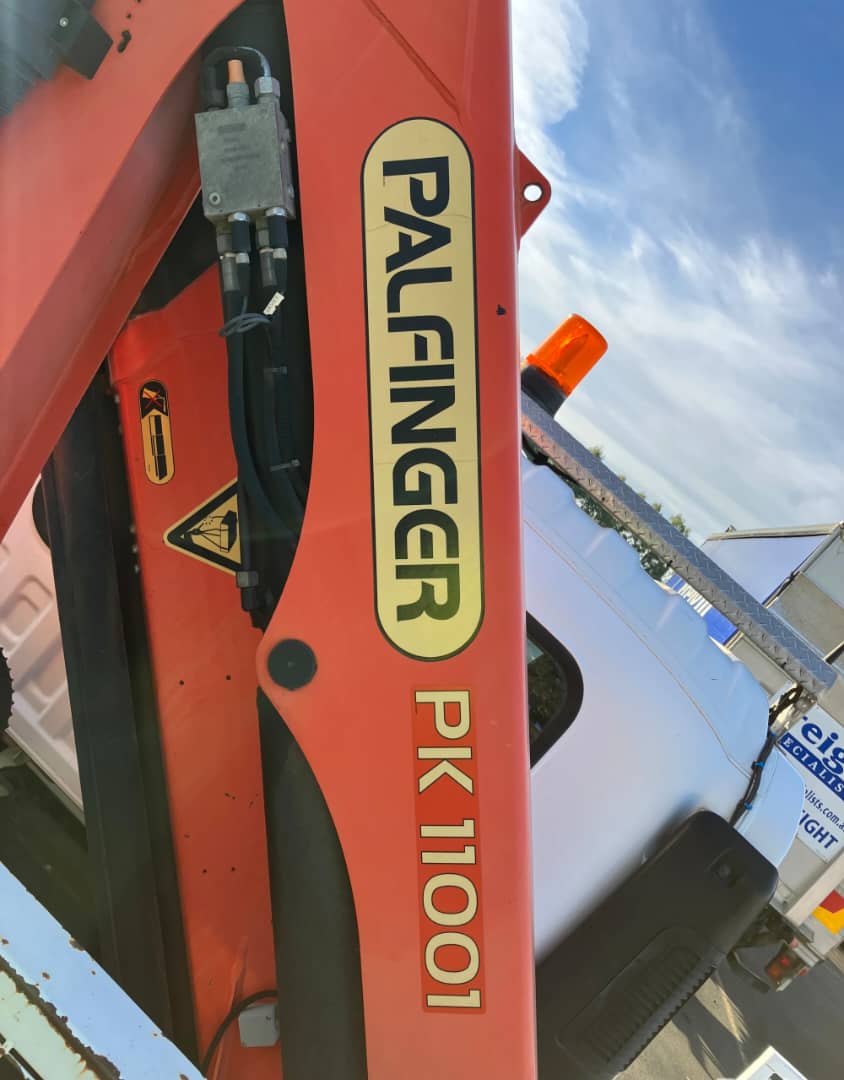 **Wrecking** 2010 Isuzu FSR850 - Image 4