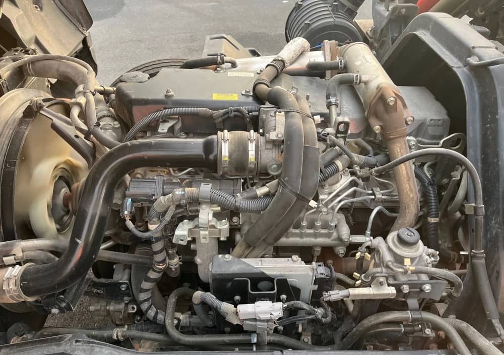 **Wrecking** 2010 Isuzu FSR850 - Image 9