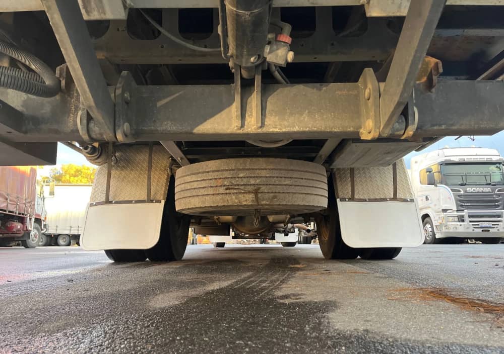 **Wrecking** 2010 Isuzu FSR850 - Image 19