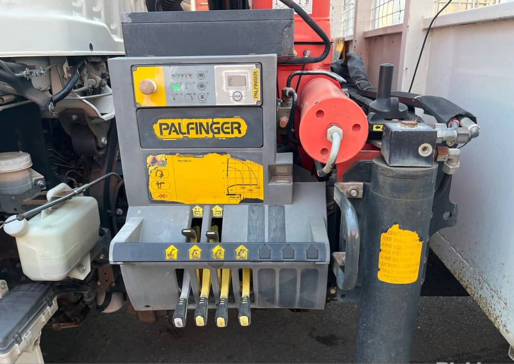 **Wrecking** 2010 Isuzu FSR850 - Image 21