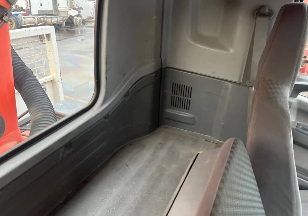 **Wrecking** 2010 Isuzu FSR850 - Image 27