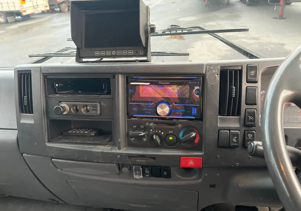 **Wrecking** 2010 Isuzu FSR850 - Image 33