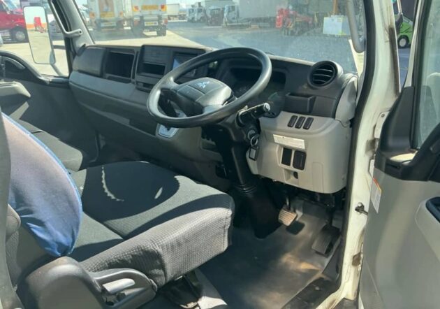 **Wrecking** 2018 Mitsubishi Fuso Canter 515 - Image 20