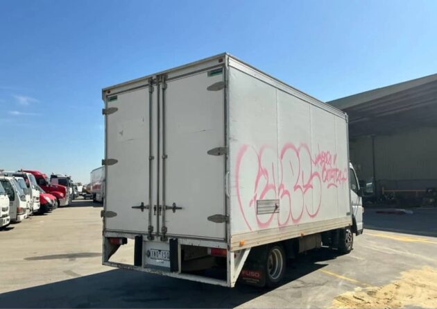 **Wrecking** 2018 Mitsubishi Fuso Canter 515 - Image 24