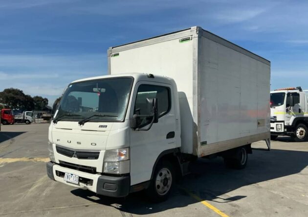 **Wrecking** 2018 Mitsubishi Fuso Canter 515