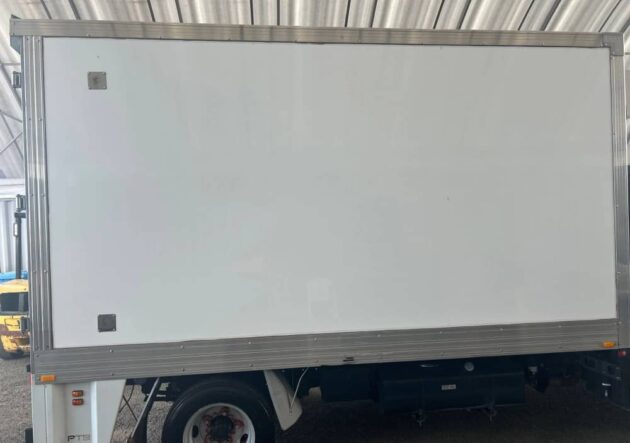 **Wrecking** 2020 Mitsubishi Fuso Canter 515 - Image 34