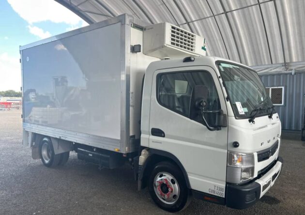 **Wrecking** 2020 Mitsubishi Fuso Canter 515 - Image 54