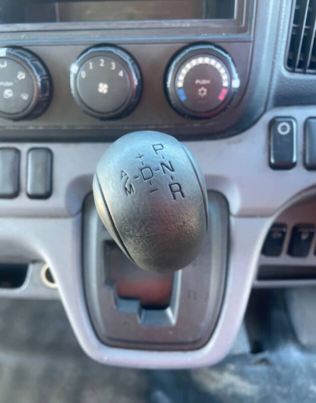**Wrecking** 2012 Mitsubishi Canter 515 - Image 9