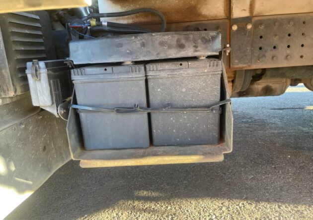 **Wrecking** 2012 Mitsubishi Canter 515 - Image 11