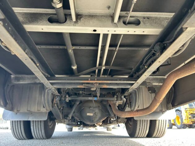 **Wrecking** 2005 Mitsubishi Rosa - Image 39