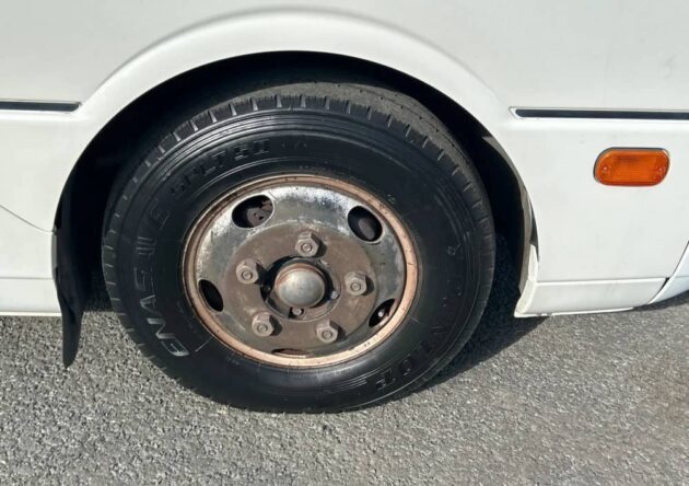 **Wrecking** 2005 Mitsubishi Rosa - Image 45