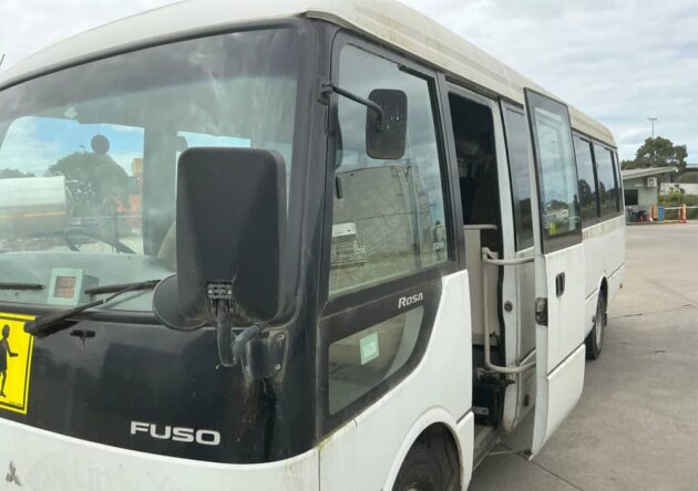 **Wrecking** 2007 Mitsubishi BE600 Rosa - Image 8