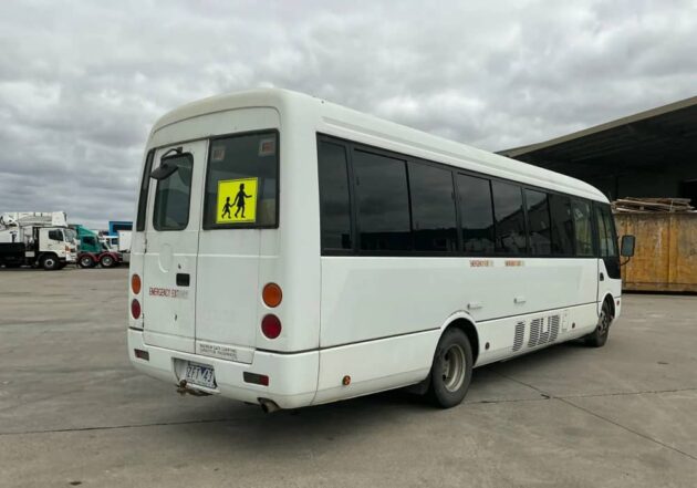 **Wrecking** 2007 Mitsubishi BE600 Rosa - Image 17