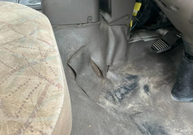 **Wrecking** 2007 Mitsubishi BE600 Rosa - Image 18
