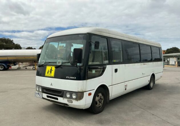 **Wrecking** 2007 Mitsubishi BE600 Rosa - Image 20