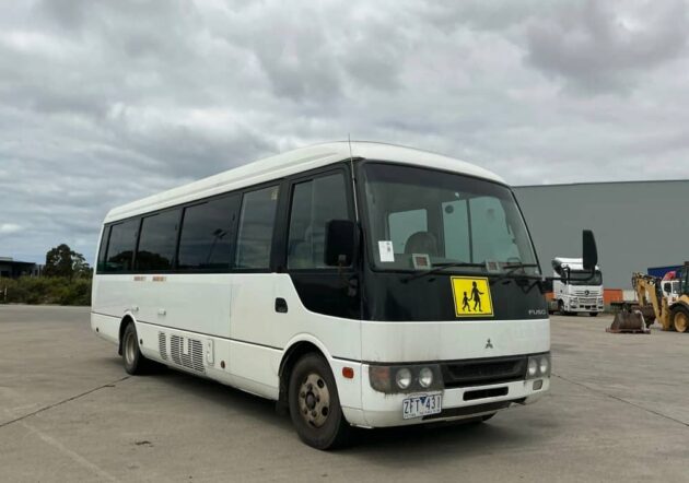 **Wrecking** 2007 Mitsubishi BE600 Rosa