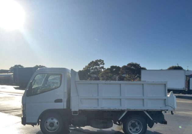 **Wrecking** 2014 Mitsubishi Canter 515 - Image 20
