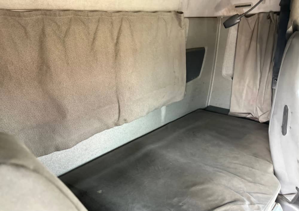 **Wrecking** 2013 Volvo FH540 - Image 11