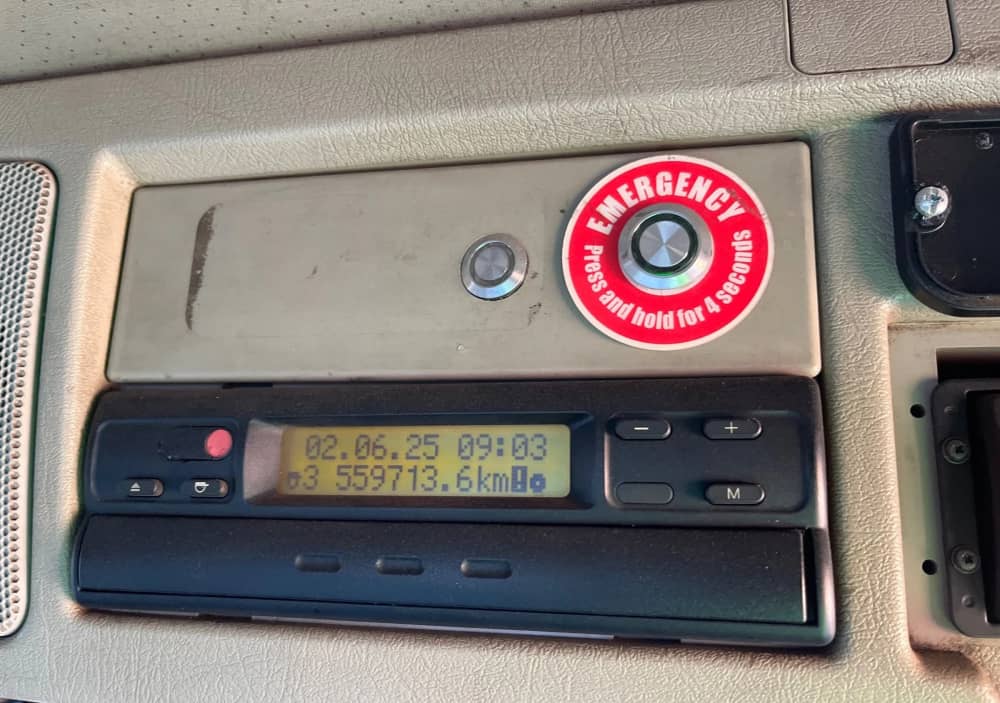 **Wrecking** 2007 Volvo FM480 - Image 3