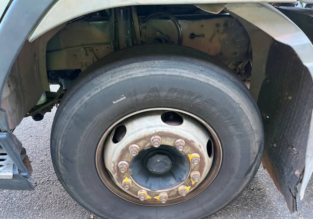 **Wrecking** 2007 Volvo FM480 - Image 12